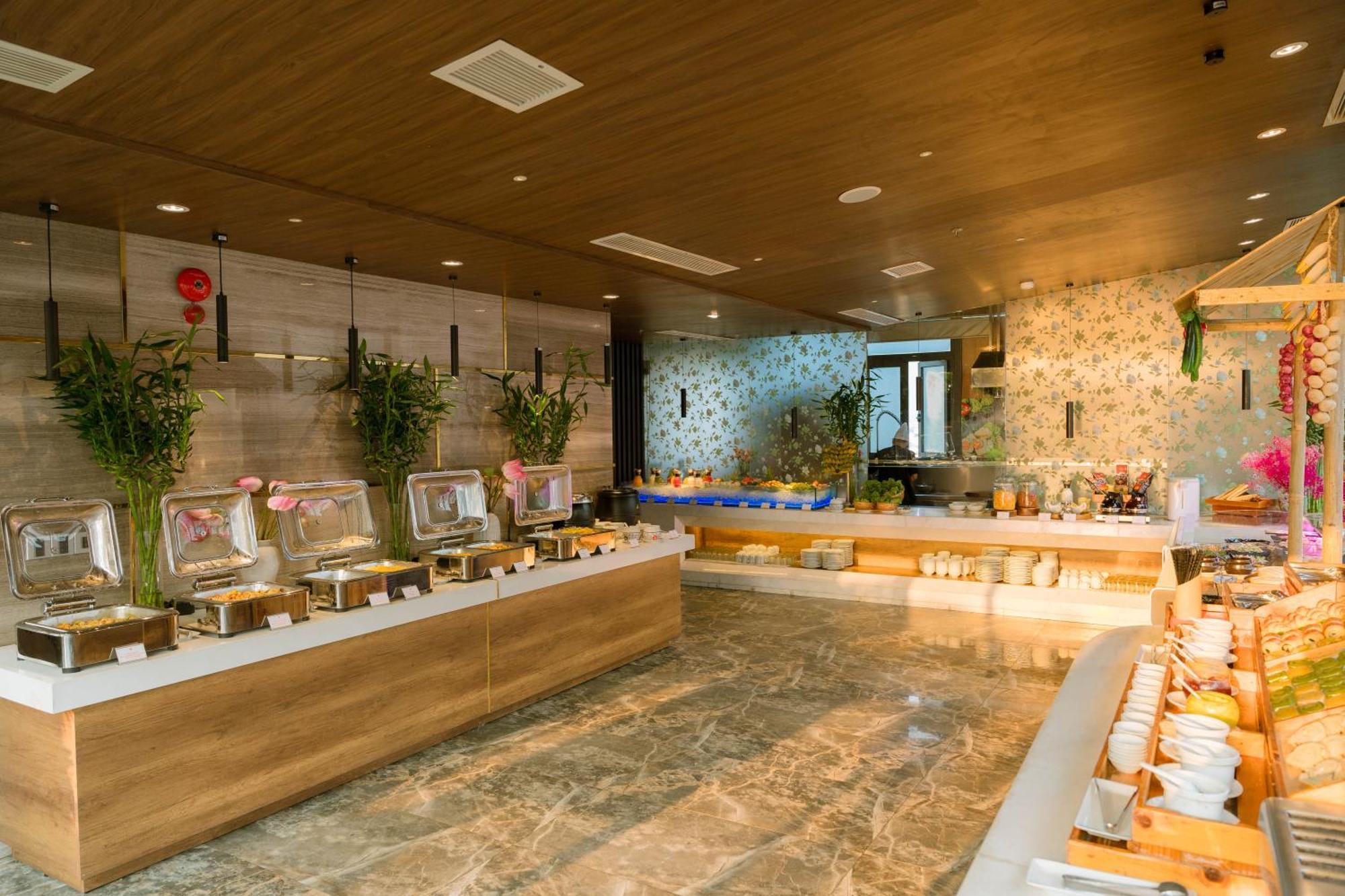 Grand Sunrise Boutique Hotel Дананг Екстер'єр фото